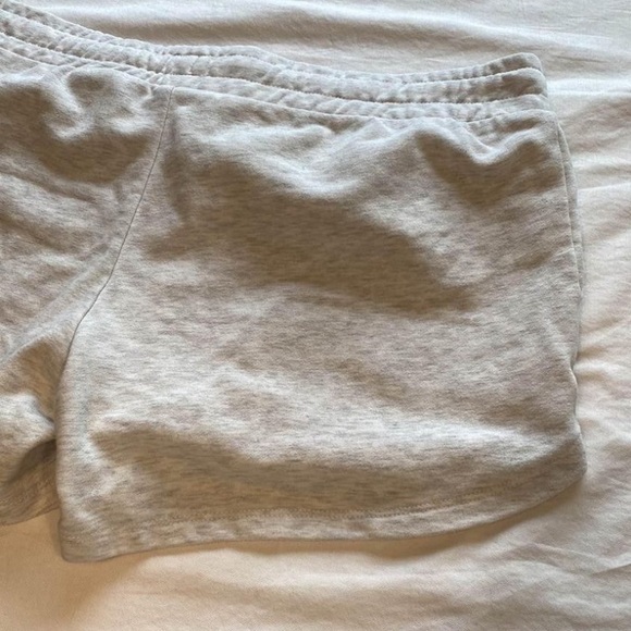 H&M Mama Marled Sweat Shorts - Picture 7 of 10